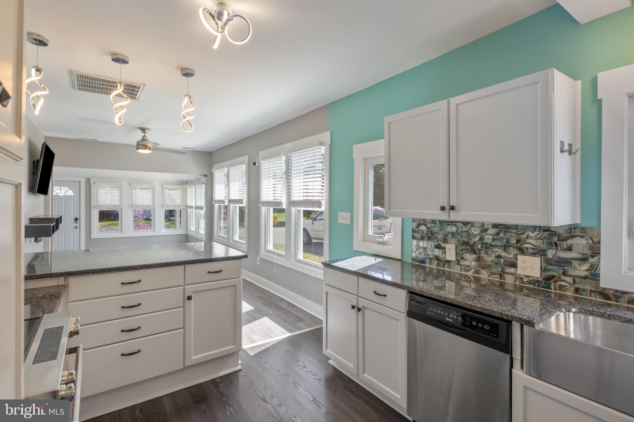 FRANKLIN MANOR - Residential