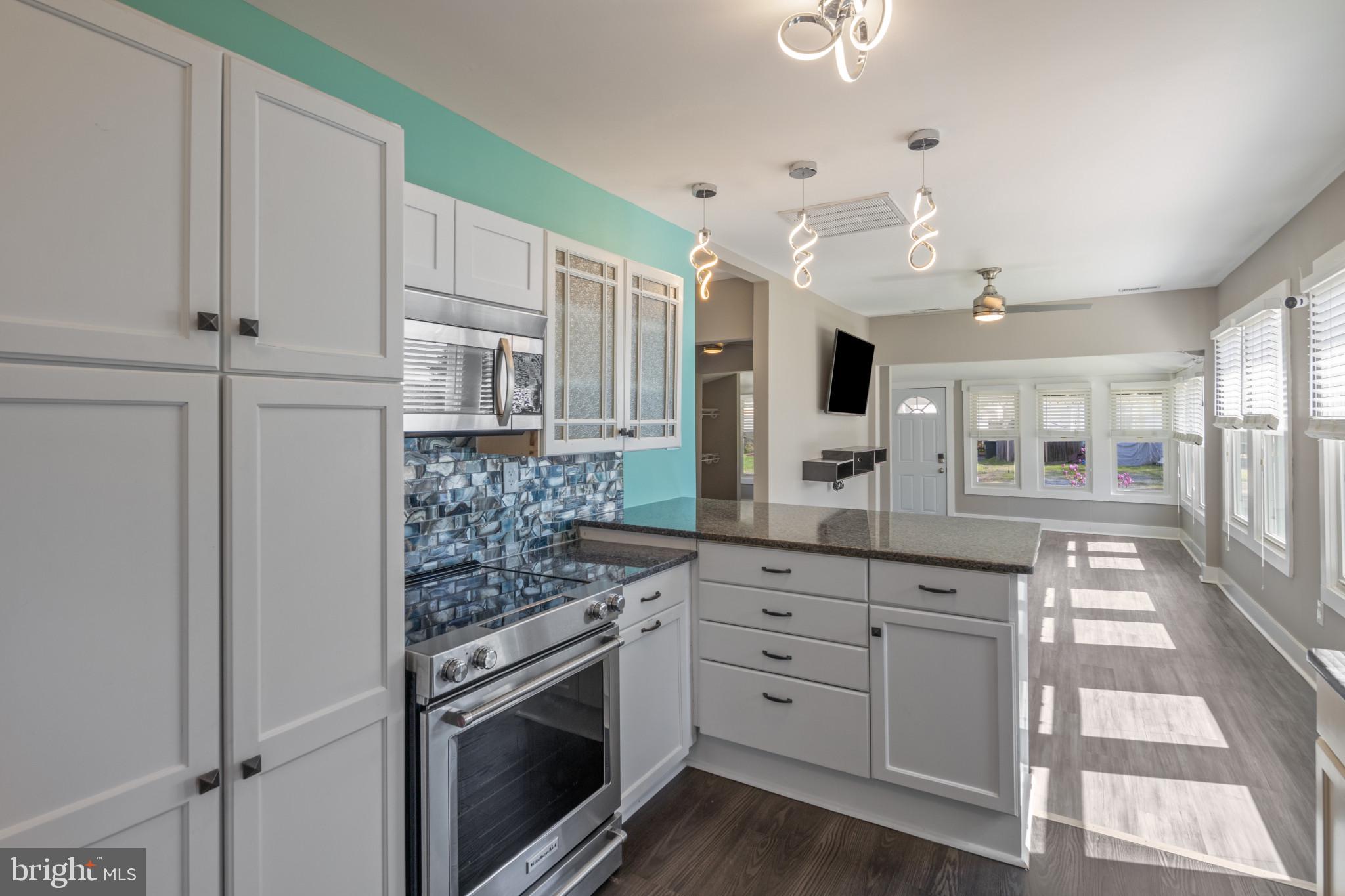 FRANKLIN MANOR - Residential