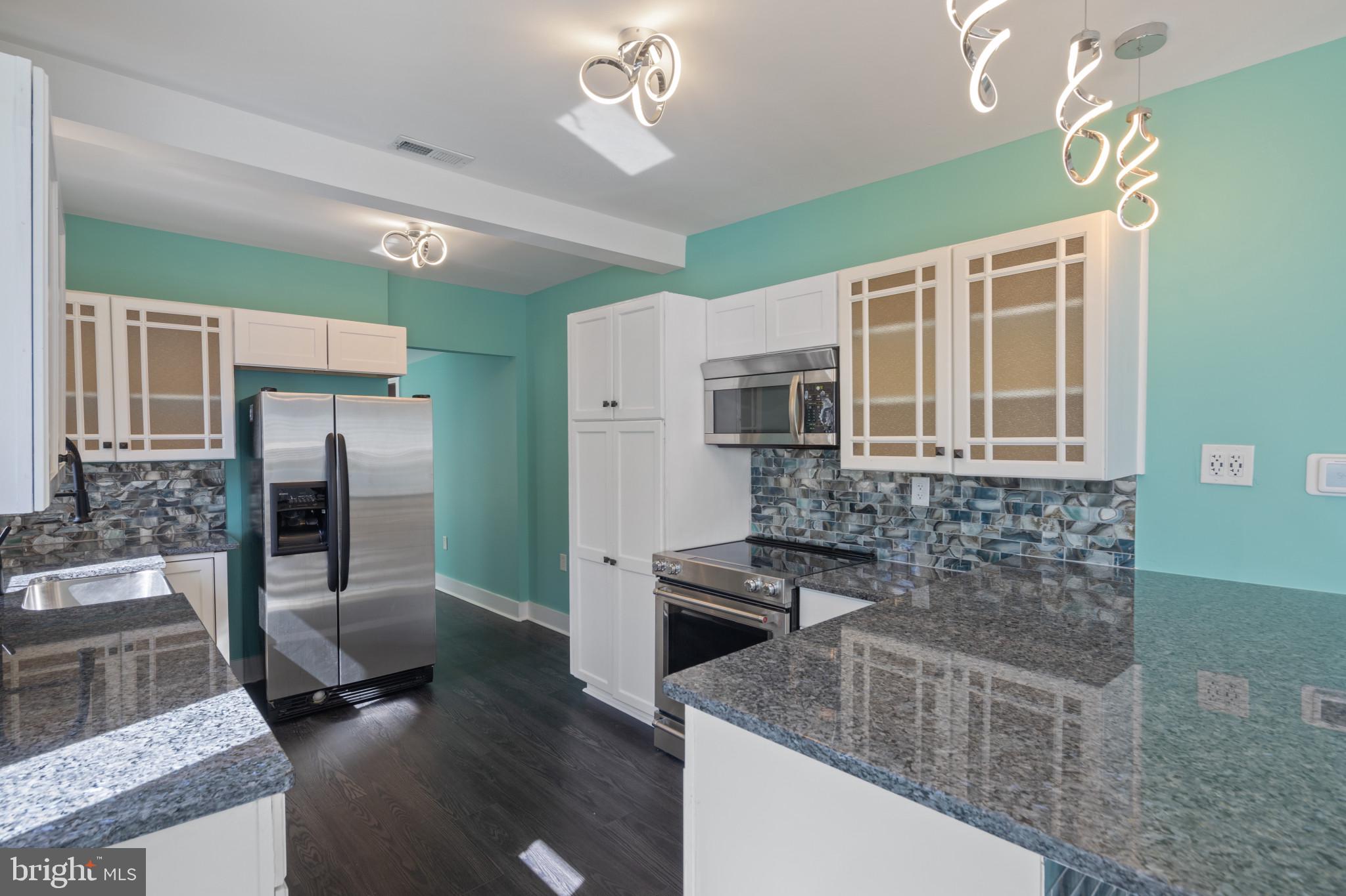 FRANKLIN MANOR - Residential