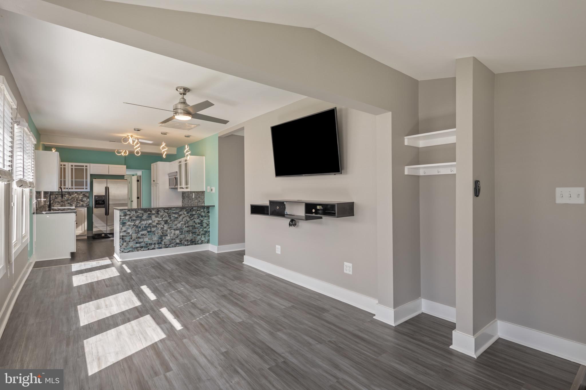 FRANKLIN MANOR - Residential