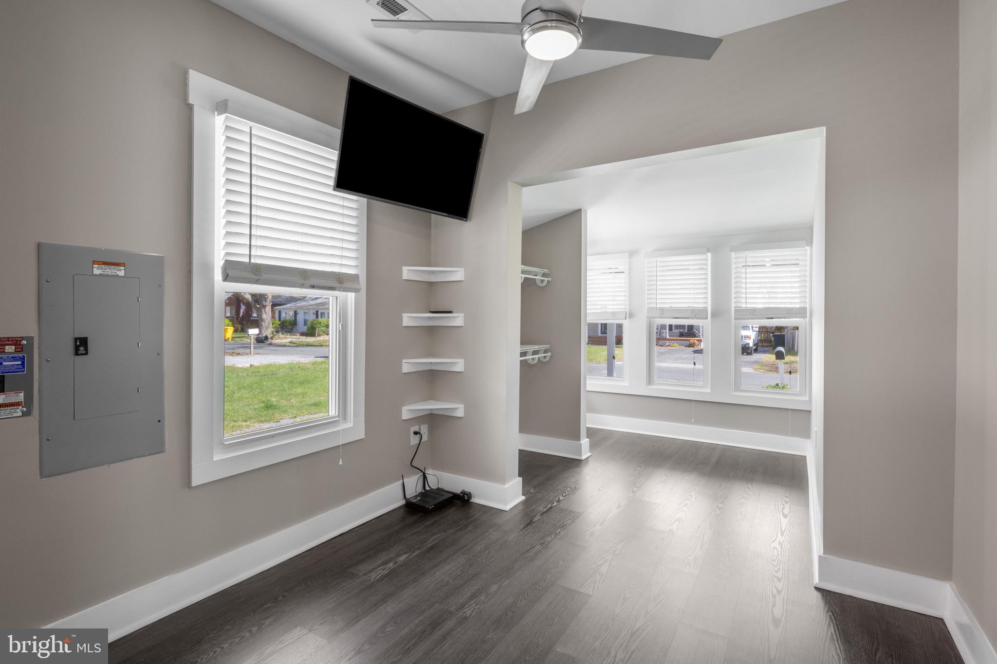 FRANKLIN MANOR - Residential