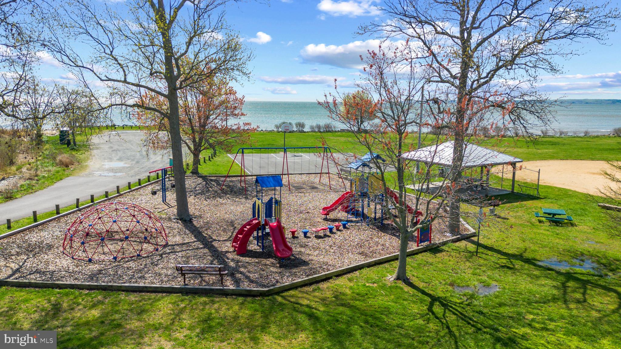 FRANKLIN MANOR - Residential