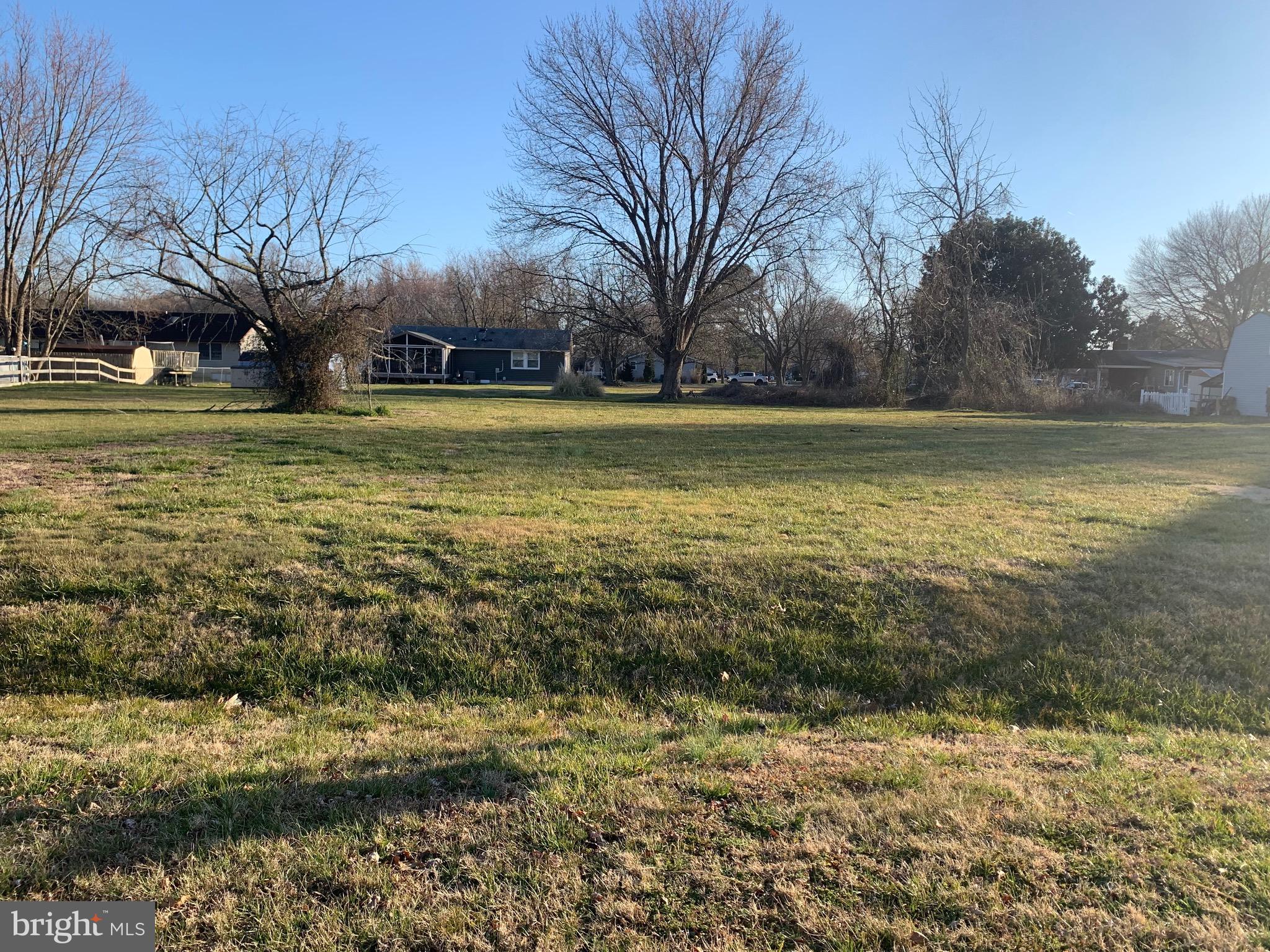 SUNNY ISLE OF KENT - Land