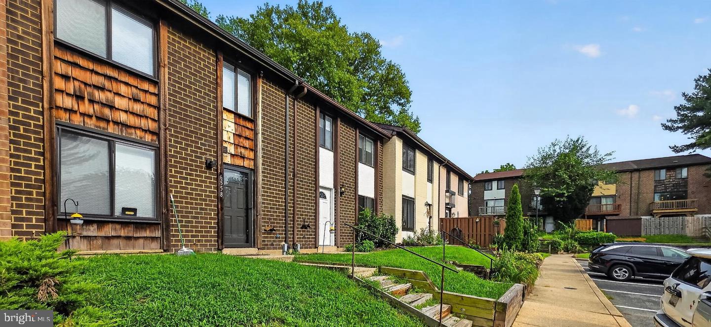 6556 PENNACOOK COURT