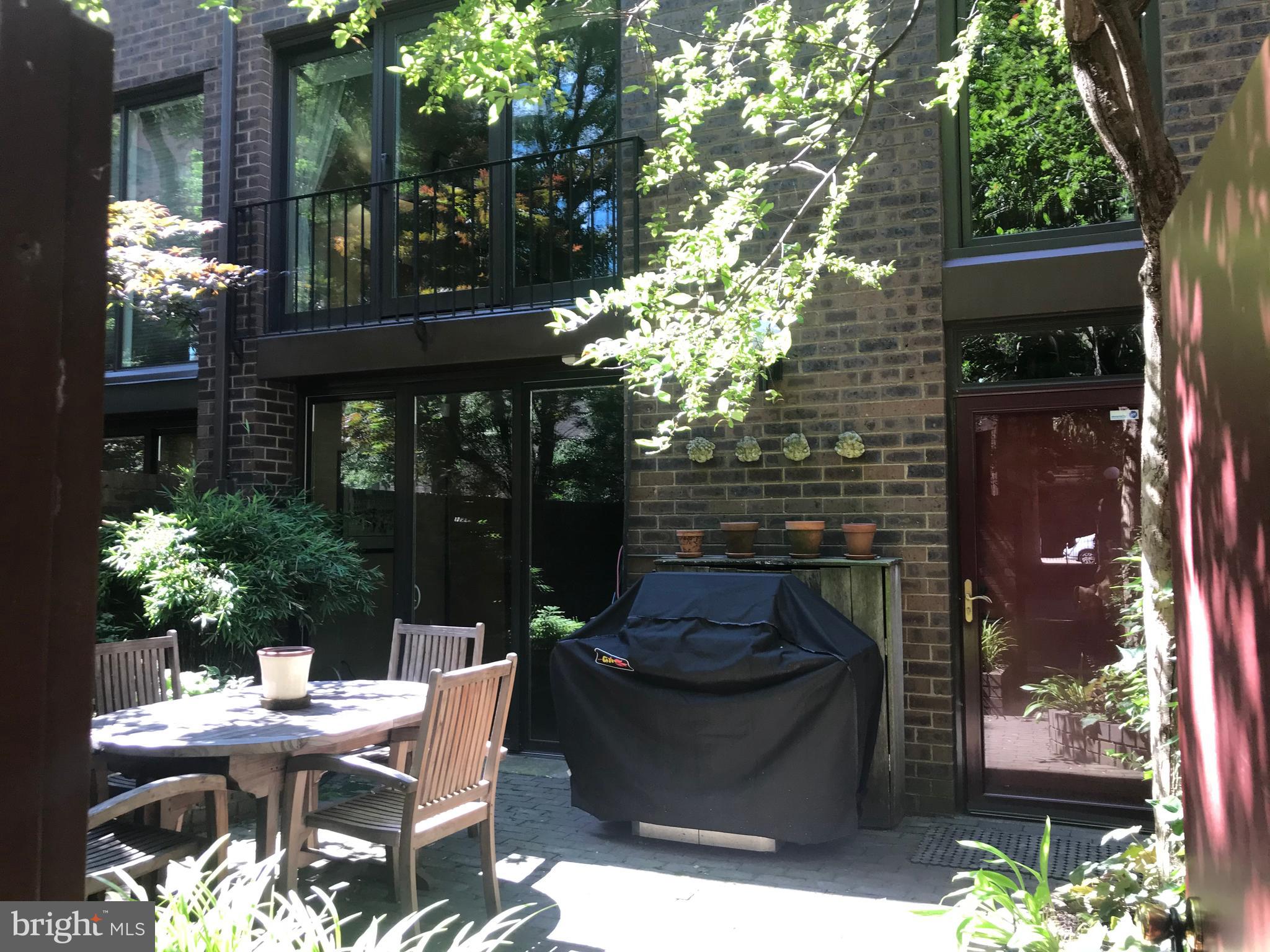 Welcome to secret garden of Saint James Court, in the heart of Society Hill! Even more secret is the private courtyard for only the eyes of the owner of 29. Just a half block away from Washington Square, Locust walk, Independence Square, and some of the best historical attractions Philadelphia has to offer! Convenient access to various transportation options and walking distance to ACME Markets and Whole Foods. Enjoy dining out at some of the amazing nearby restaurants including Zahav, Bistro Romano, Talula's Garden and City Tavern. Plus spend time at the various attractions along the waterfront. This contemporary brick home designed by renowned English Gerald Cope of Cope Linder Architects is nestled in a beautifully landscaped community, with a stunning view of the private courtyard from the living room, and features hardwood floors throughout, expansive windows, 2 full bathrooms and 3 bedrooms!! Moreover, enjoy an exquisite view of the common area courtyard from the over-sized master suite. A spacious home, surrounded by wonderful landscaping, perfect for the urban gardener while being centrally located in a spectacular area of Philadelphia!