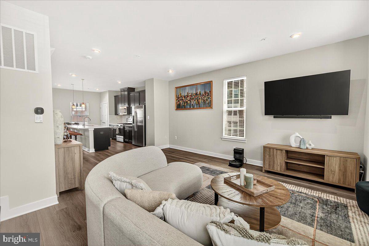 SOUTHLAKE - Residential Lease