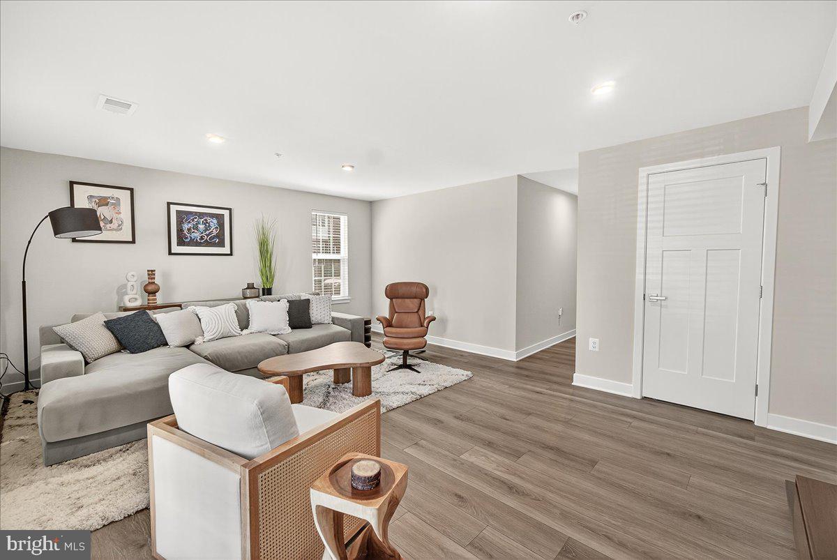 SOUTHLAKE - Residential Lease