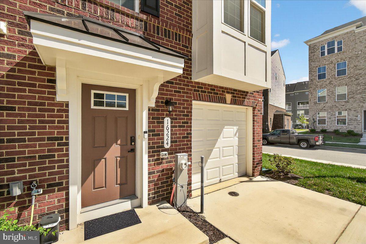 SOUTHLAKE - Residential Lease