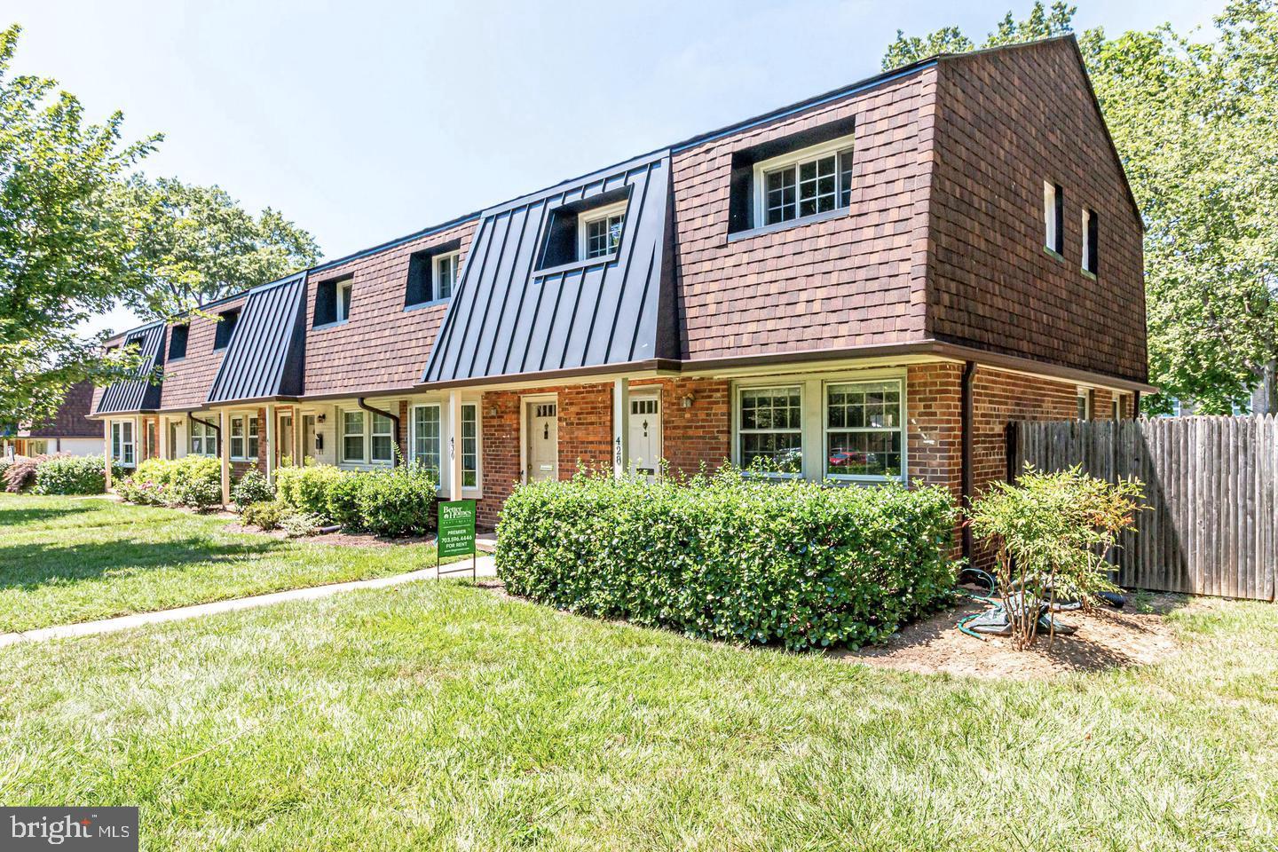 428 JAMES COURT 49