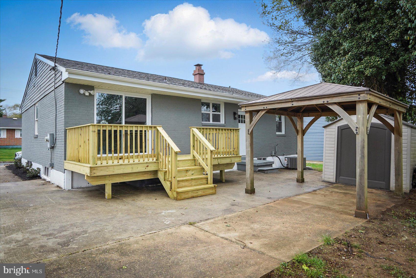 STONEYBROOK - Residential