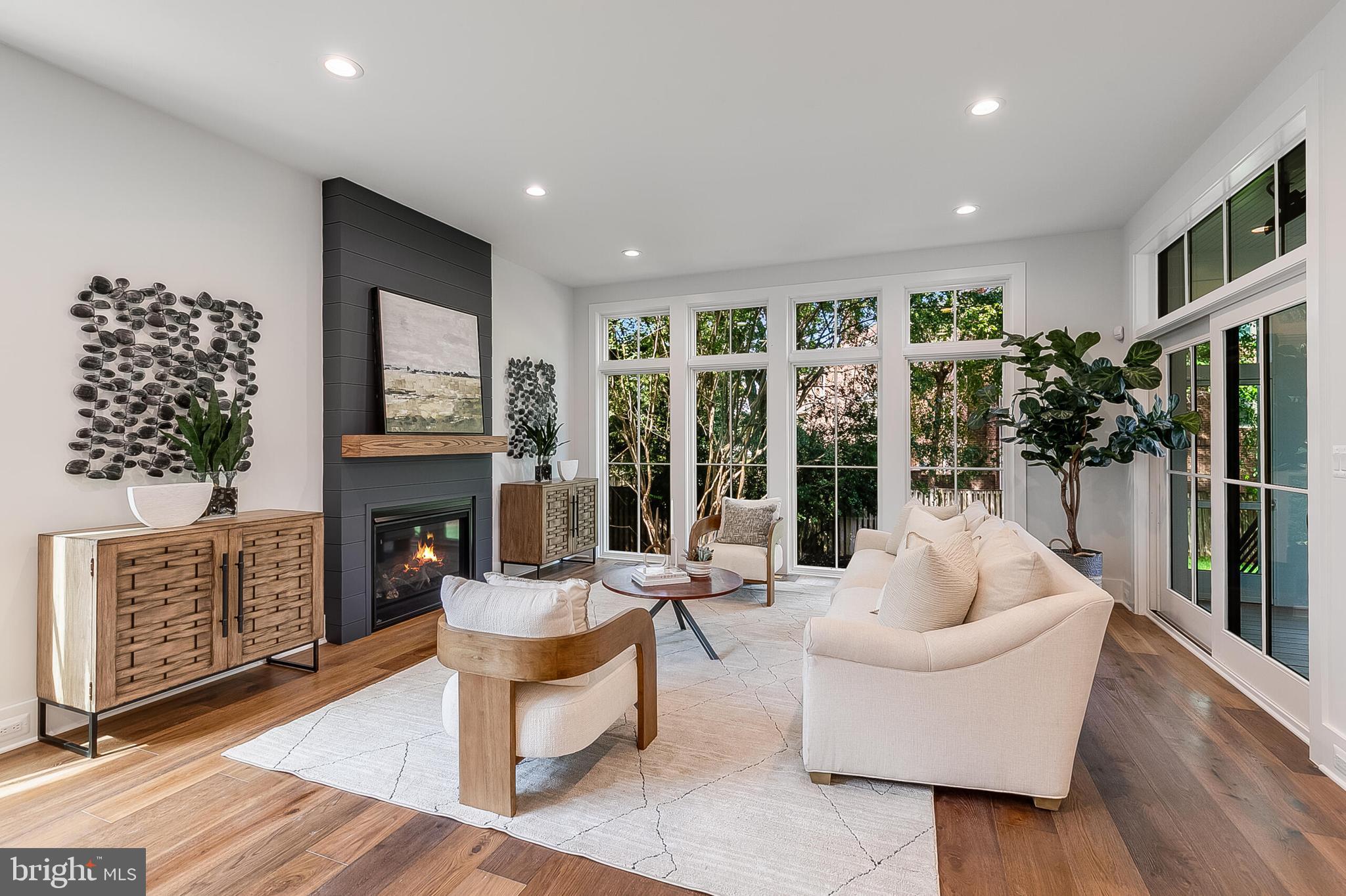 SHIRLEY WOODS - Residential