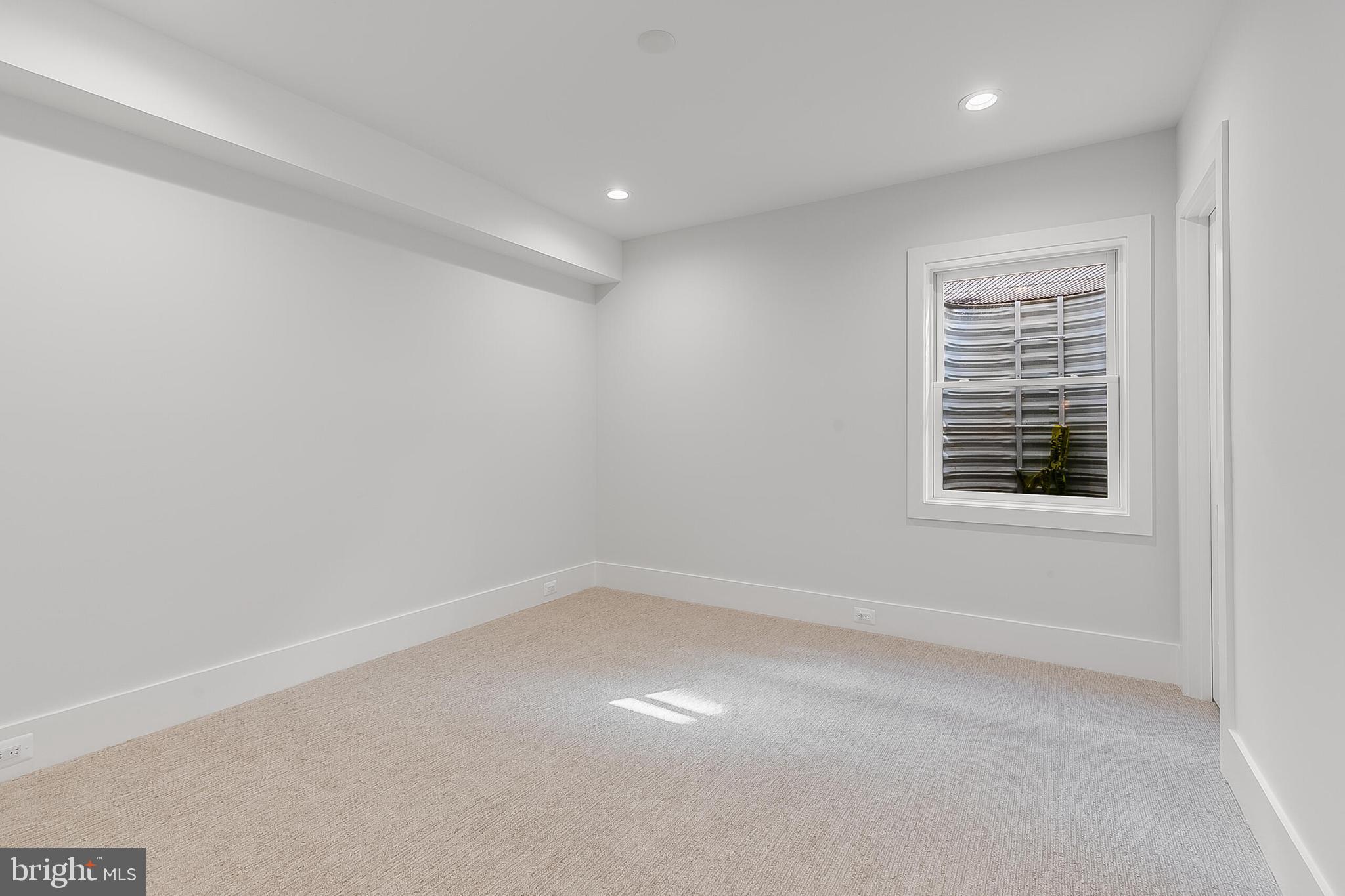 SHIRLEY WOODS - Residential