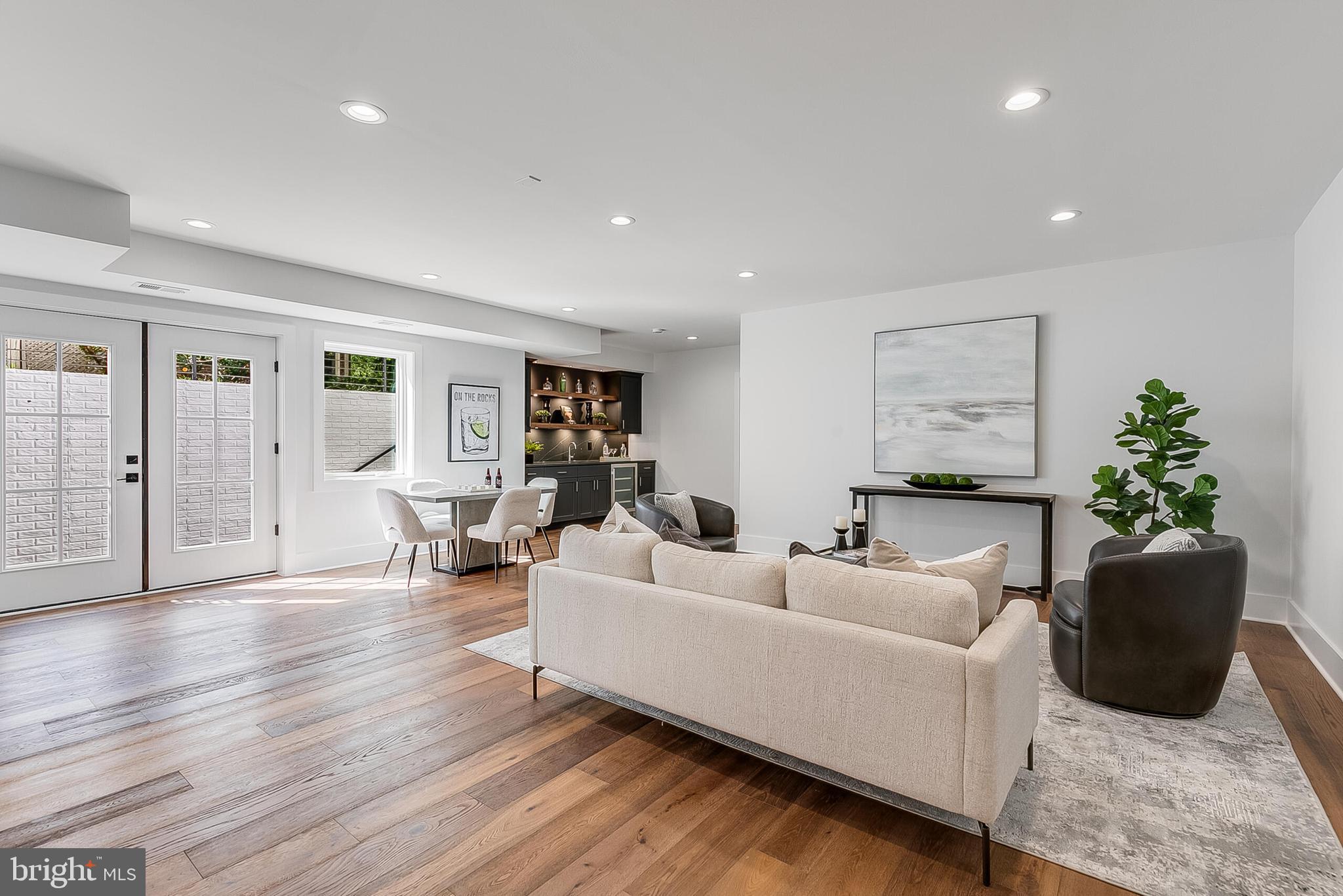 SHIRLEY WOODS - Residential