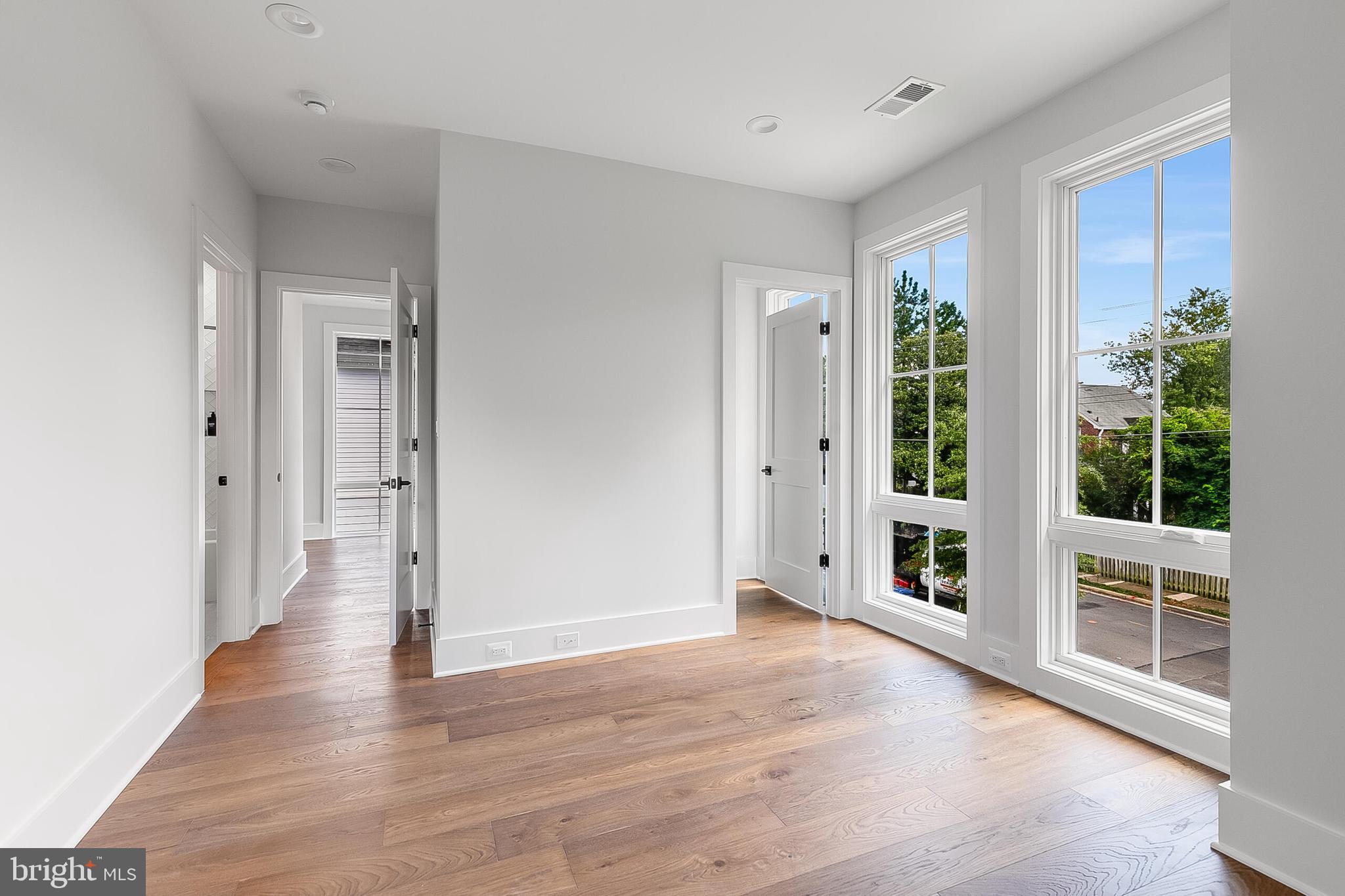 SHIRLEY WOODS - Residential