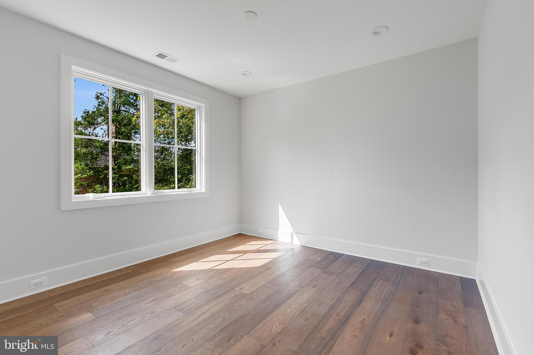 SHIRLEY WOODS - Residential