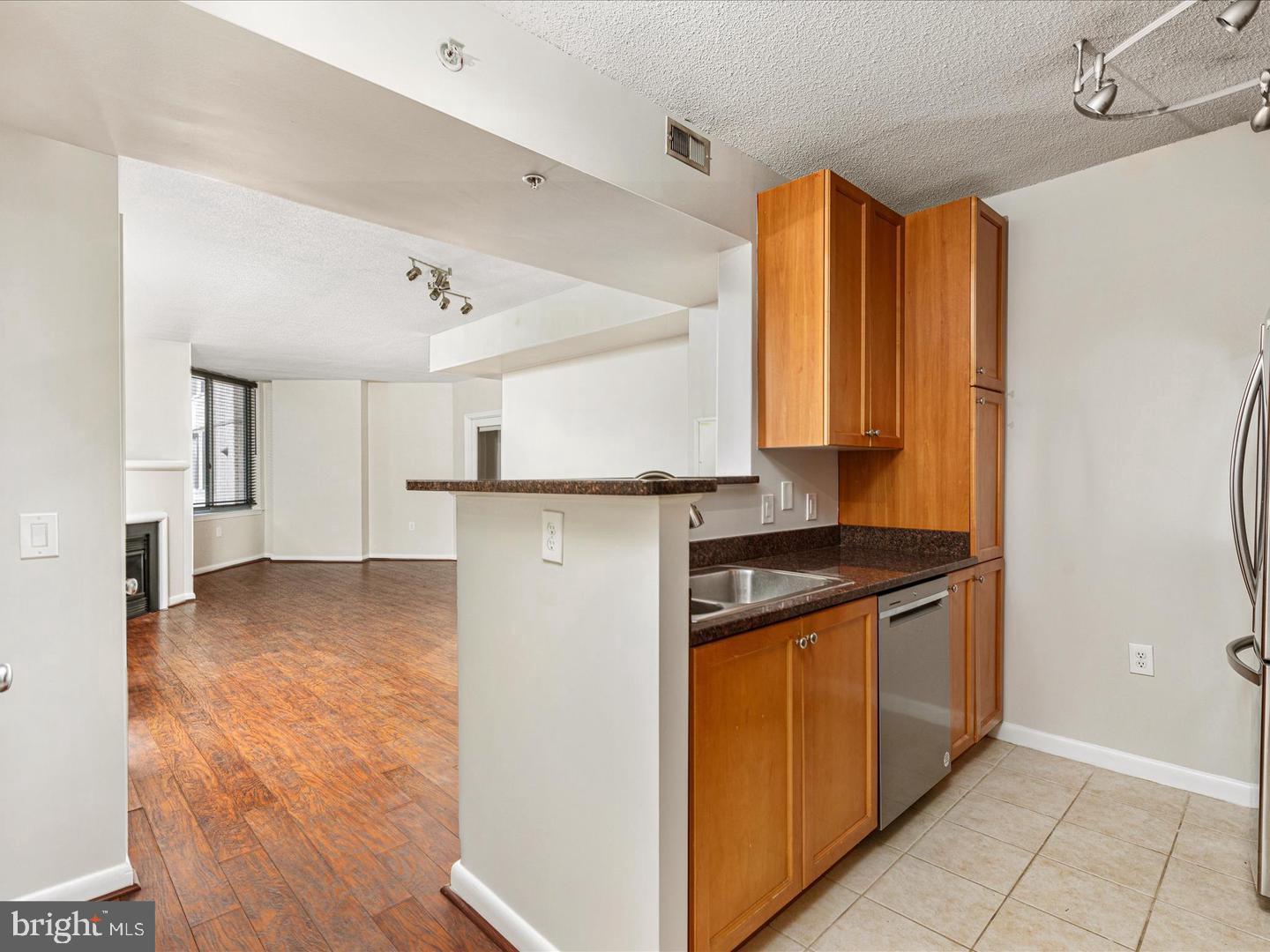 851 N GLEBE ROAD N 601
