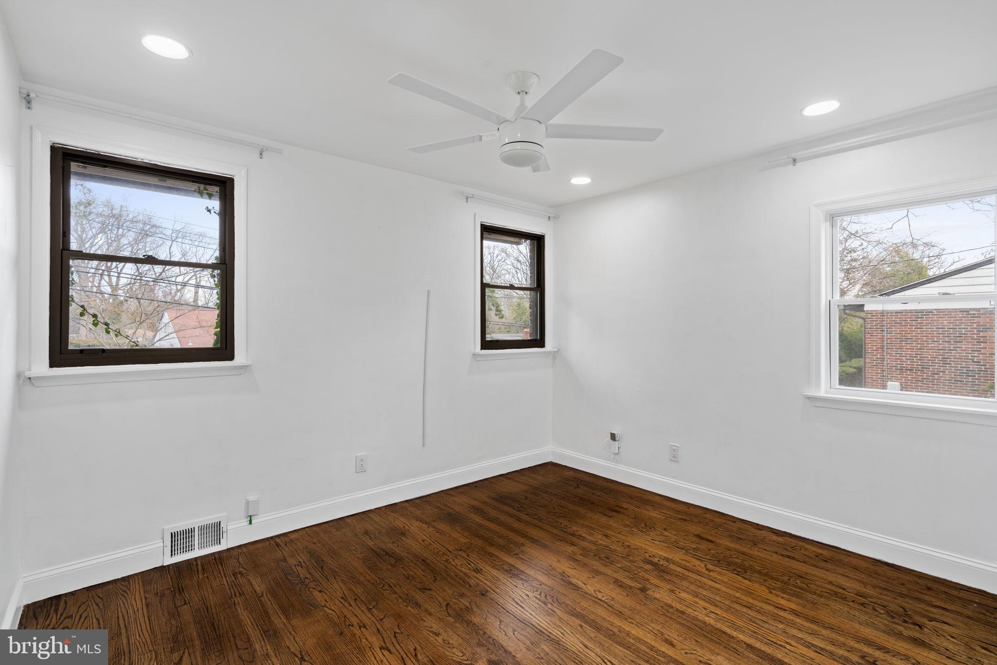 ELKINS PARK - Residential