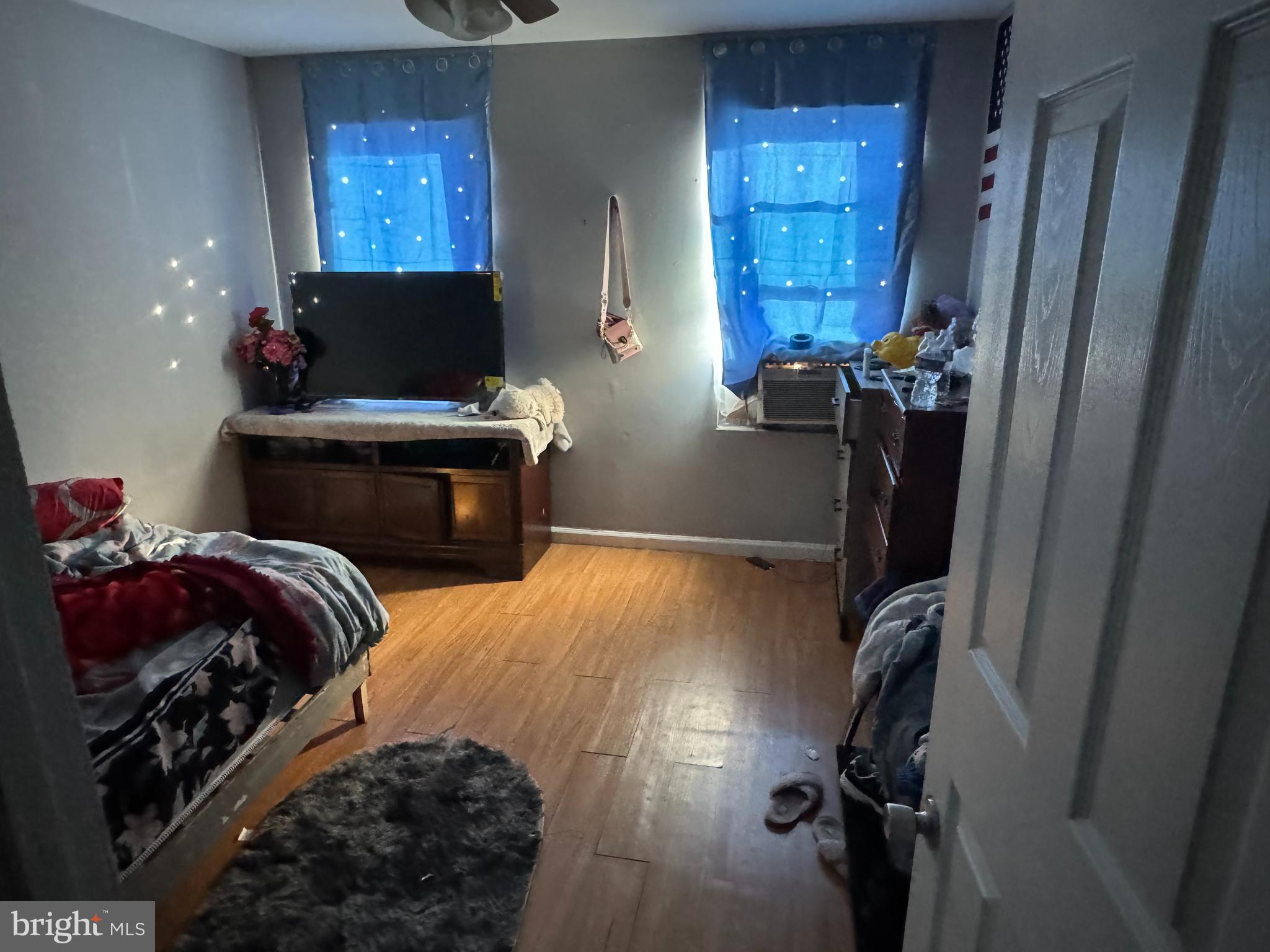 GREEKTOWN - Residential