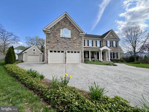 888 BALLOU STREET HERNDON VA 20170