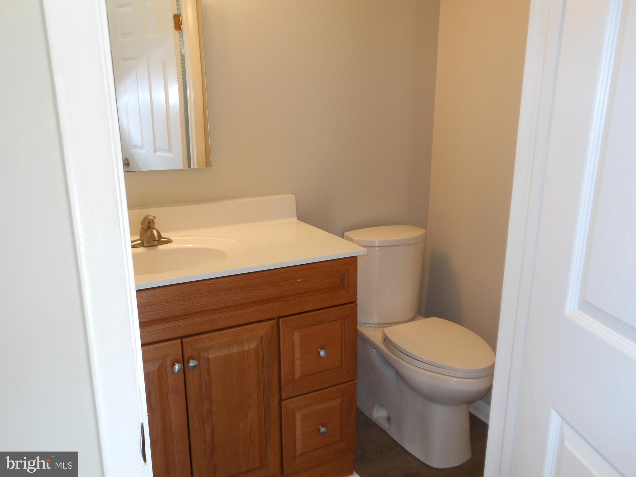 WOODS EDGE TOWNHOME CONDOMINIUMS - Residential