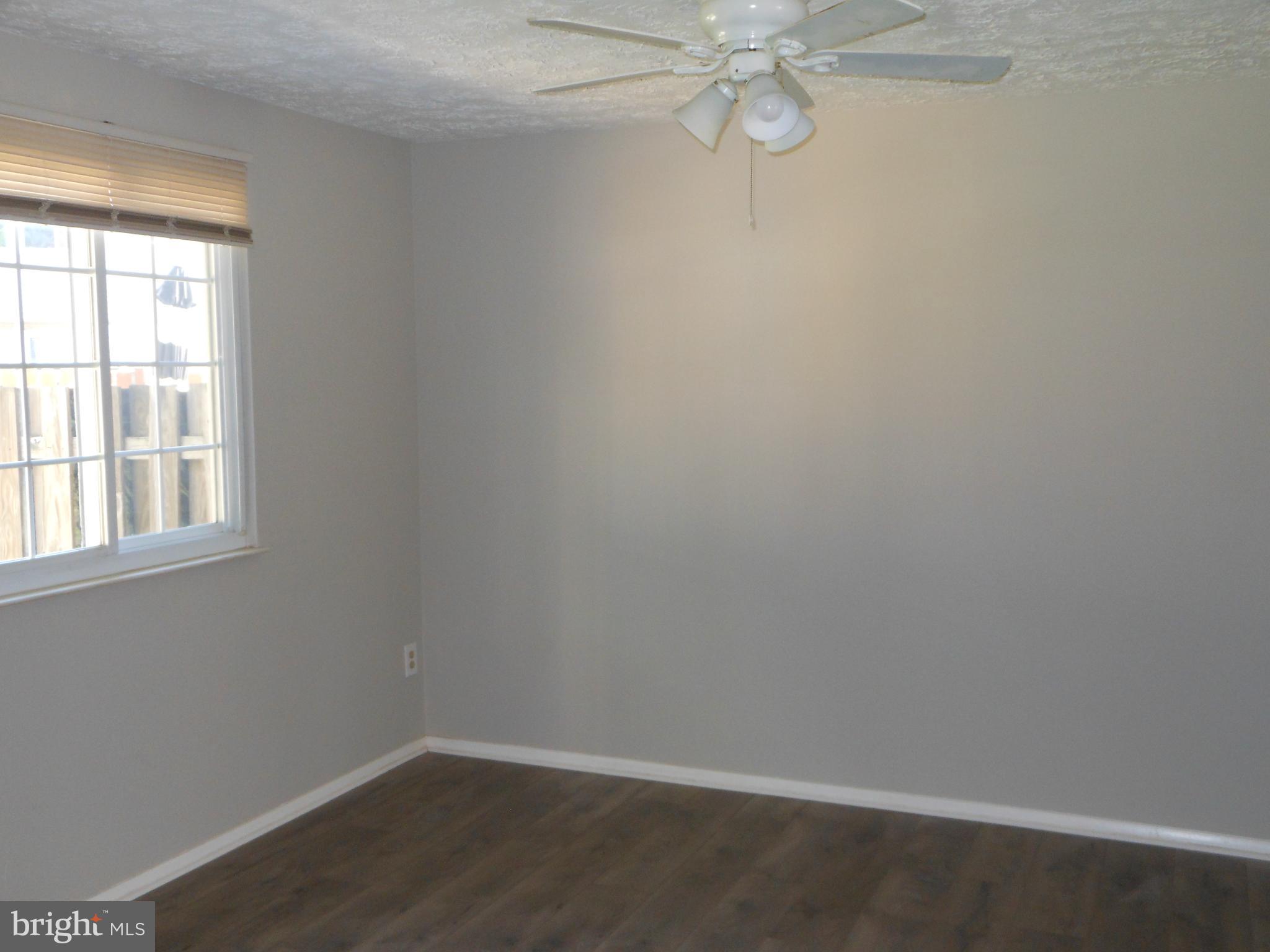 WOODS EDGE TOWNHOME CONDOMINIUMS - Residential