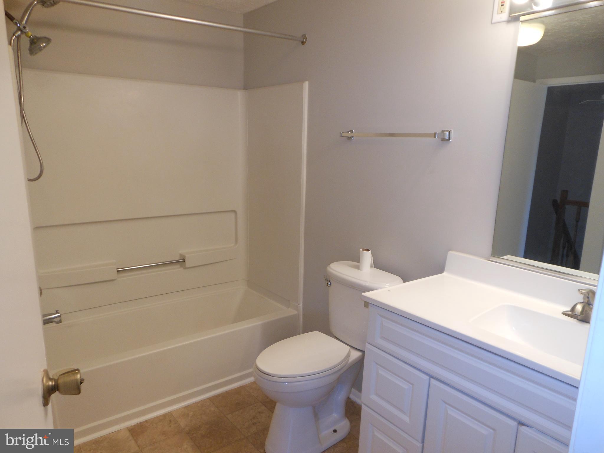 WOODS EDGE TOWNHOME CONDOMINIUMS - Residential