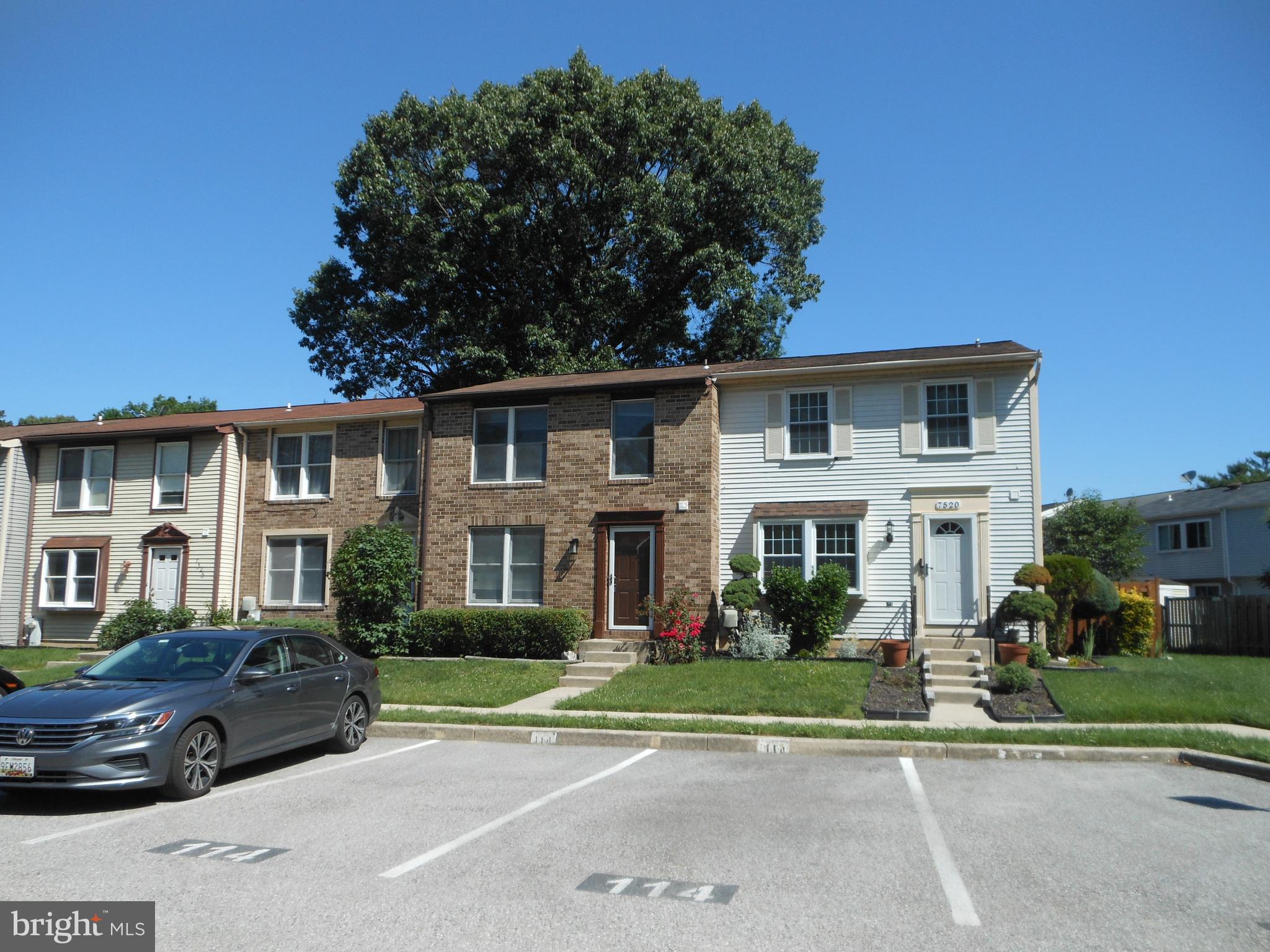 WOODS EDGE TOWNHOME CONDOMINIUMS - Residential