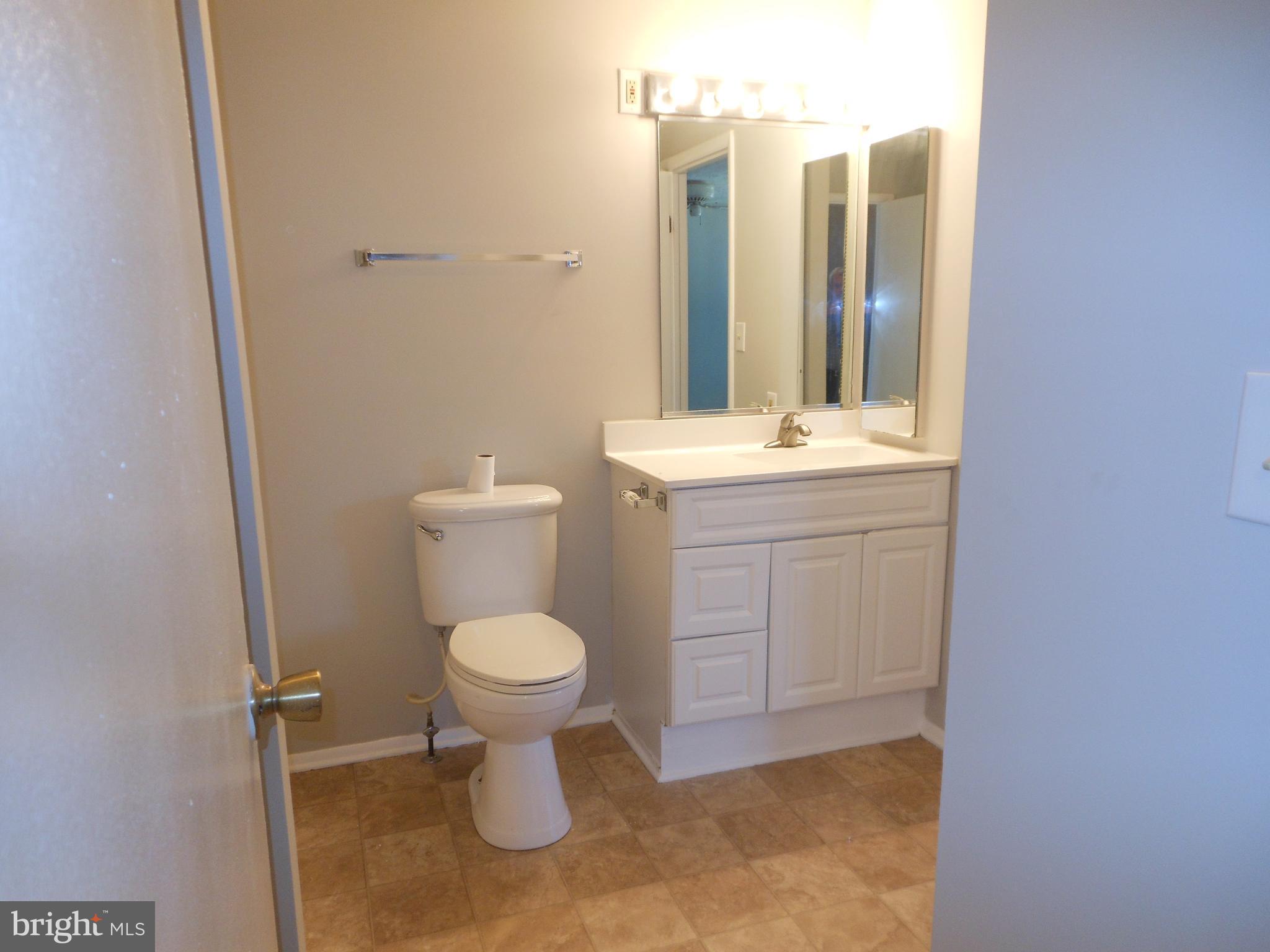 WOODS EDGE TOWNHOME CONDOMINIUMS - Residential