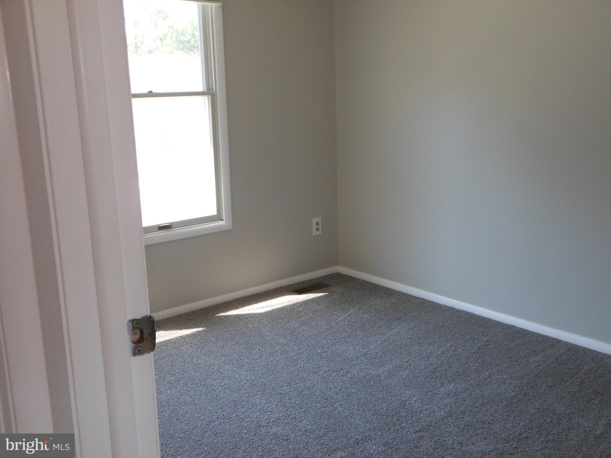 WOODS EDGE TOWNHOME CONDOMINIUMS - Residential