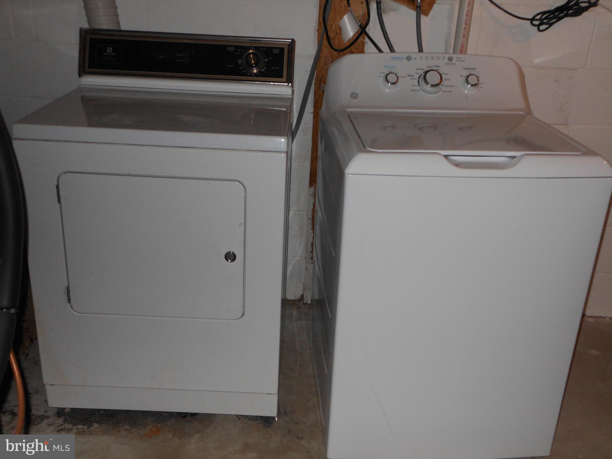 WOODS EDGE TOWNHOME CONDOMINIUMS - Residential