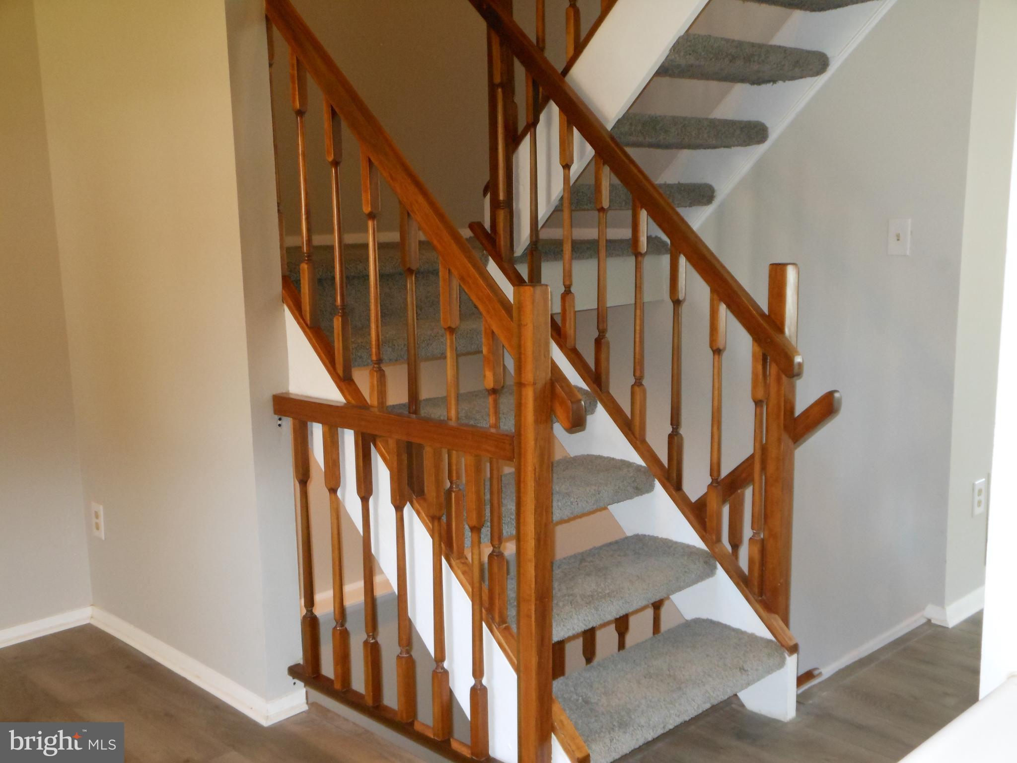 WOODS EDGE TOWNHOME CONDOMINIUMS - Residential