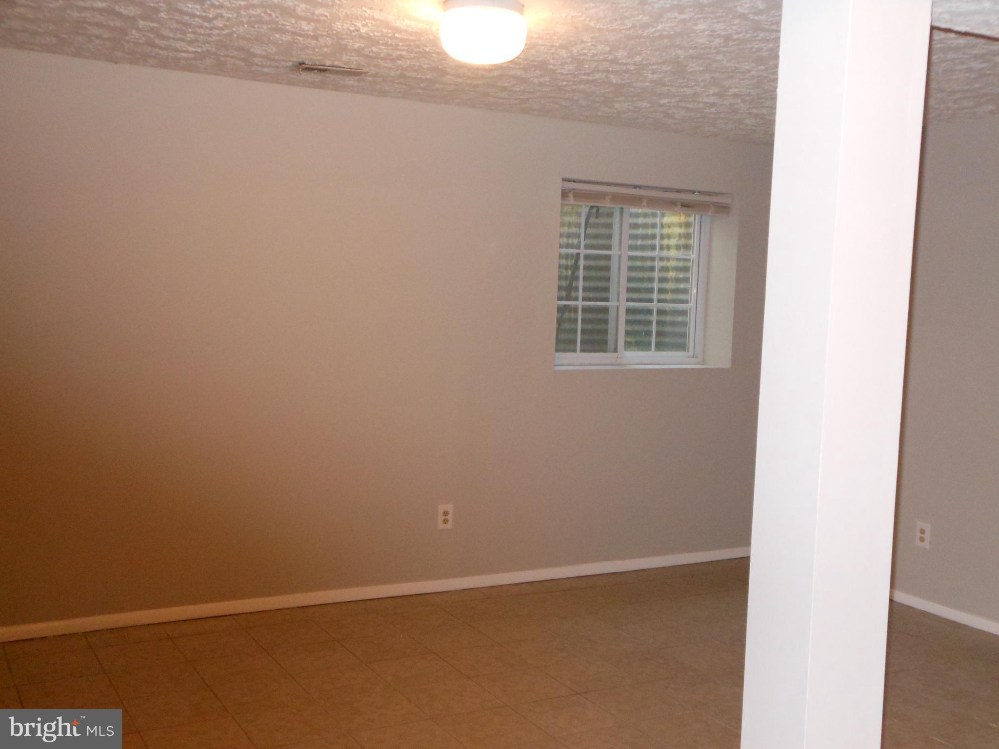 WOODS EDGE TOWNHOME CONDOMINIUMS - Residential