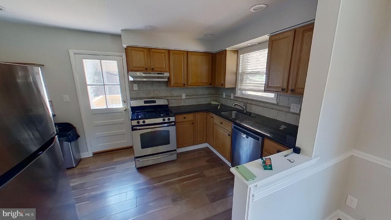 MANAYUNK - Residential Lease