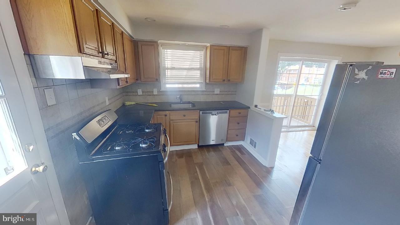 MANAYUNK - Residential Lease