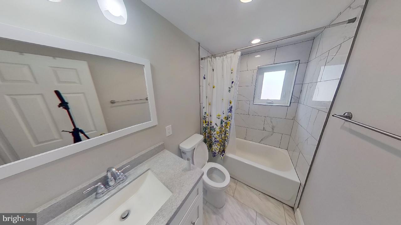 MANAYUNK - Residential Lease