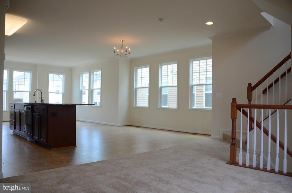 SIGNATURE AT BROADLANDS - Residential Lease