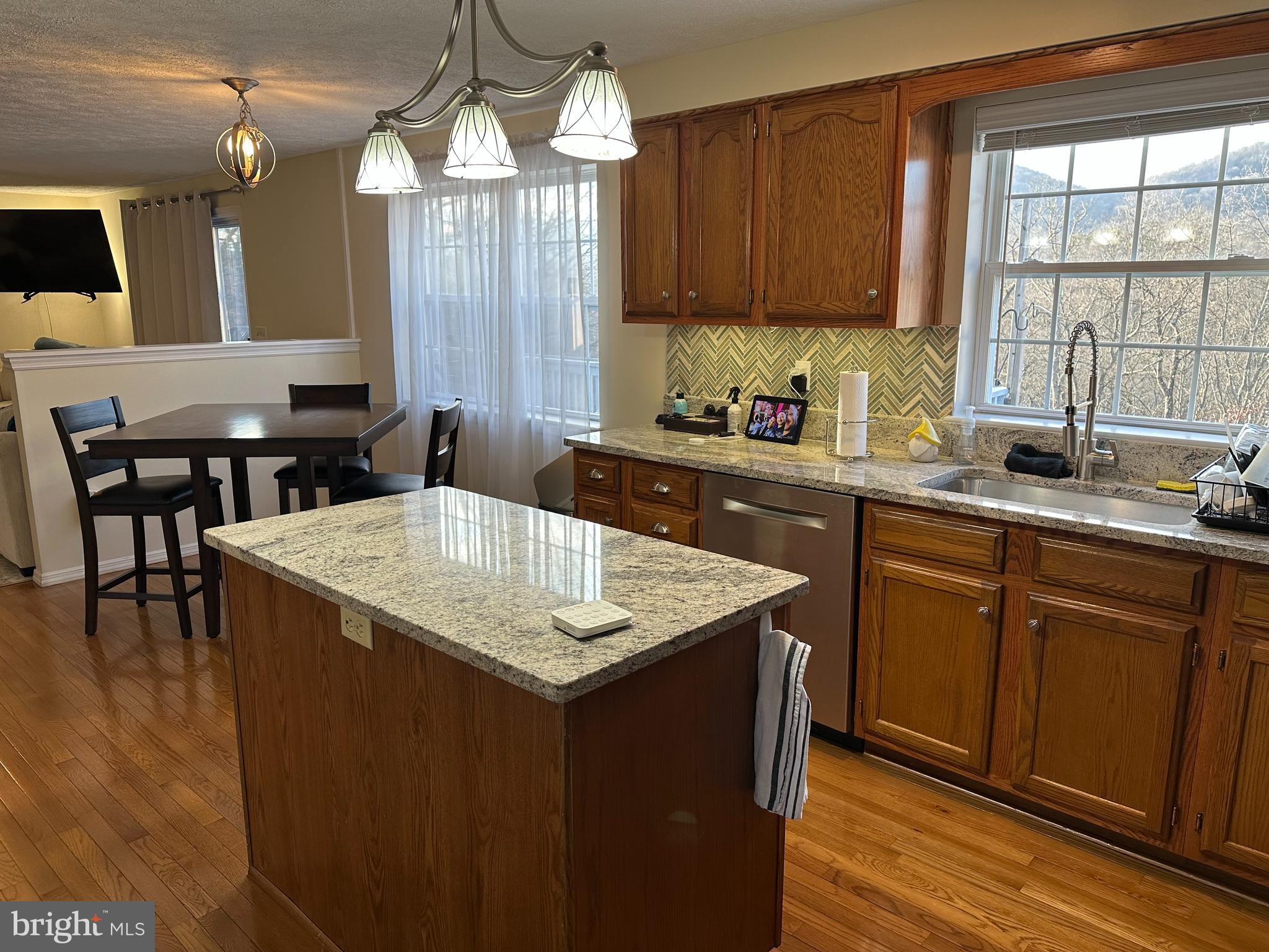 WINDOVER HILLS - Residential