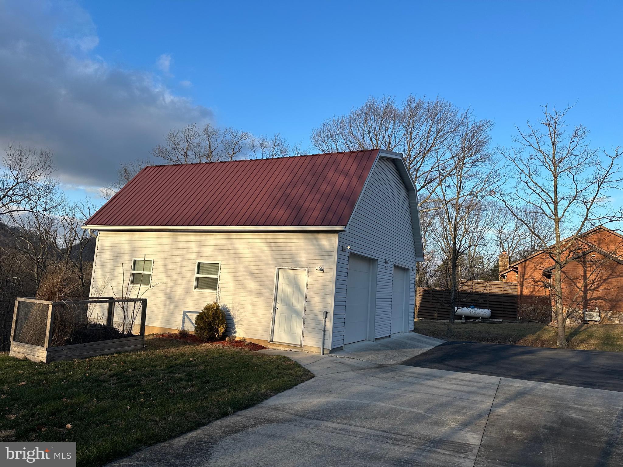 WINDOVER HILLS - Residential