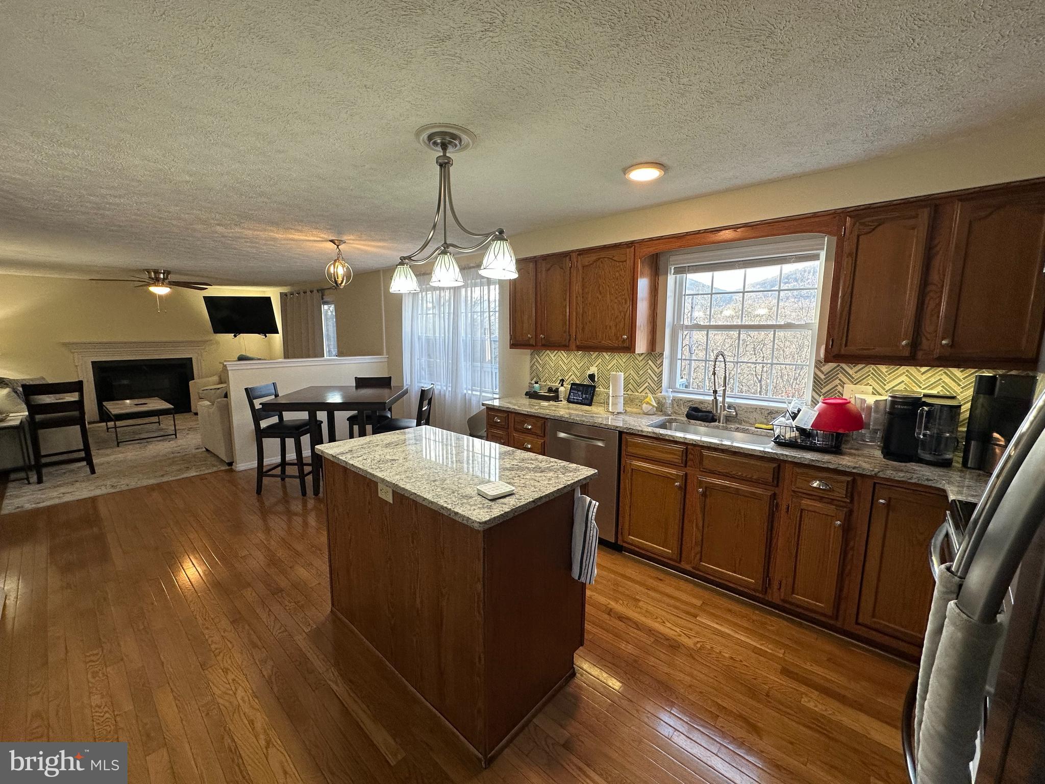 WINDOVER HILLS - Residential