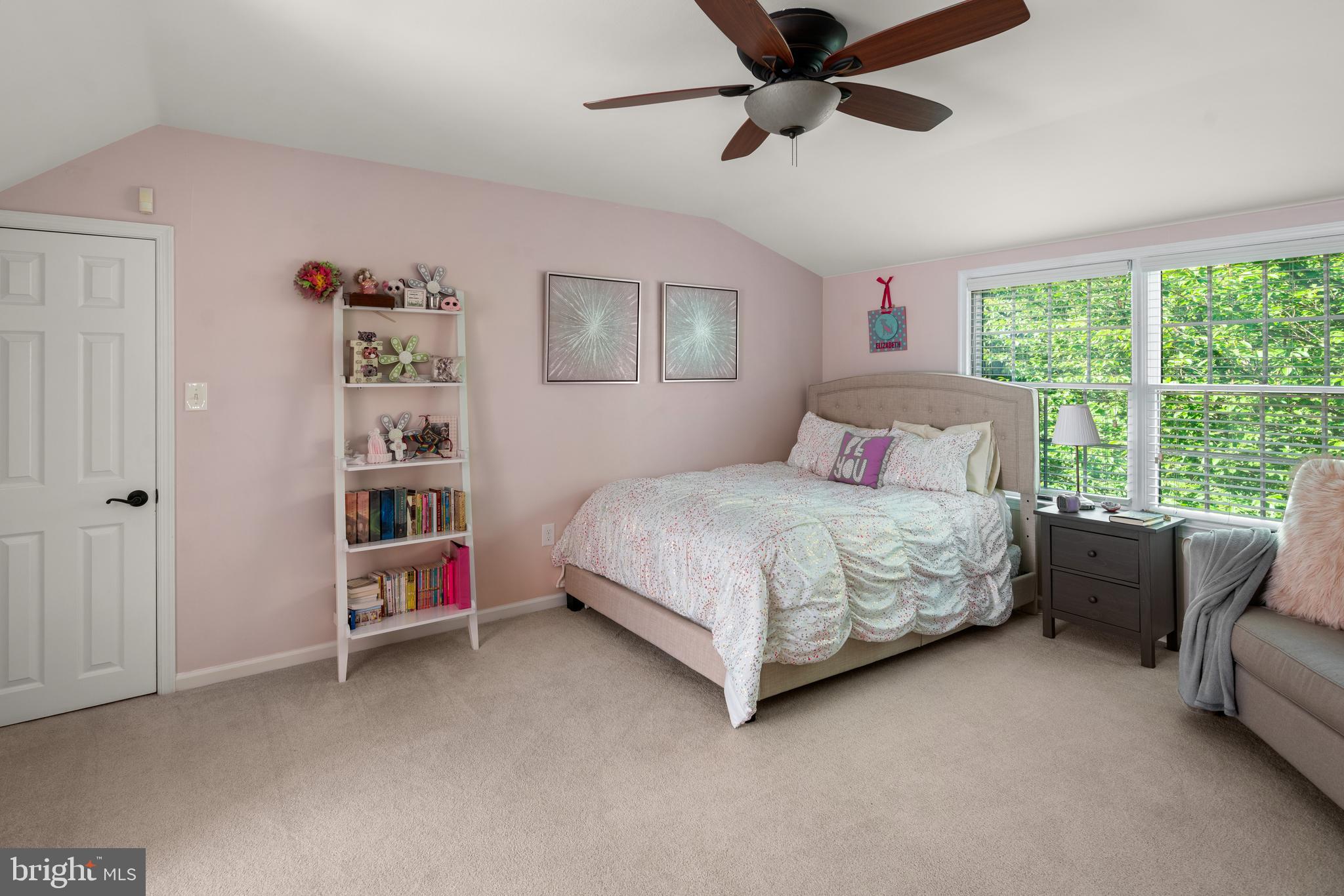 HUNTERS CROSSING - Residential