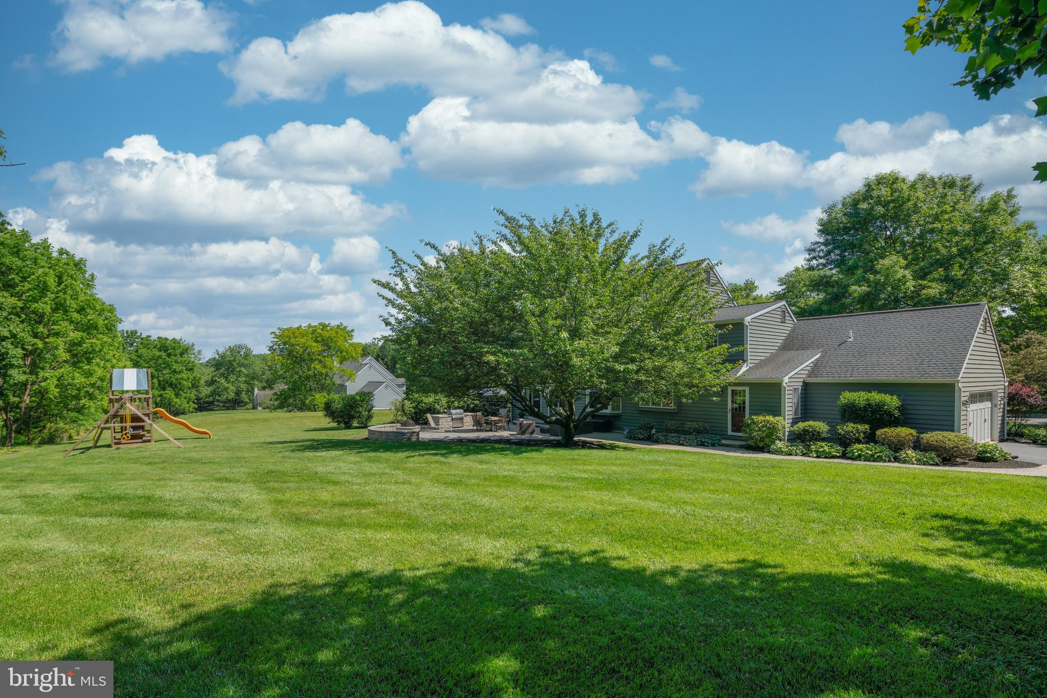 HUNTERS CROSSING - Residential