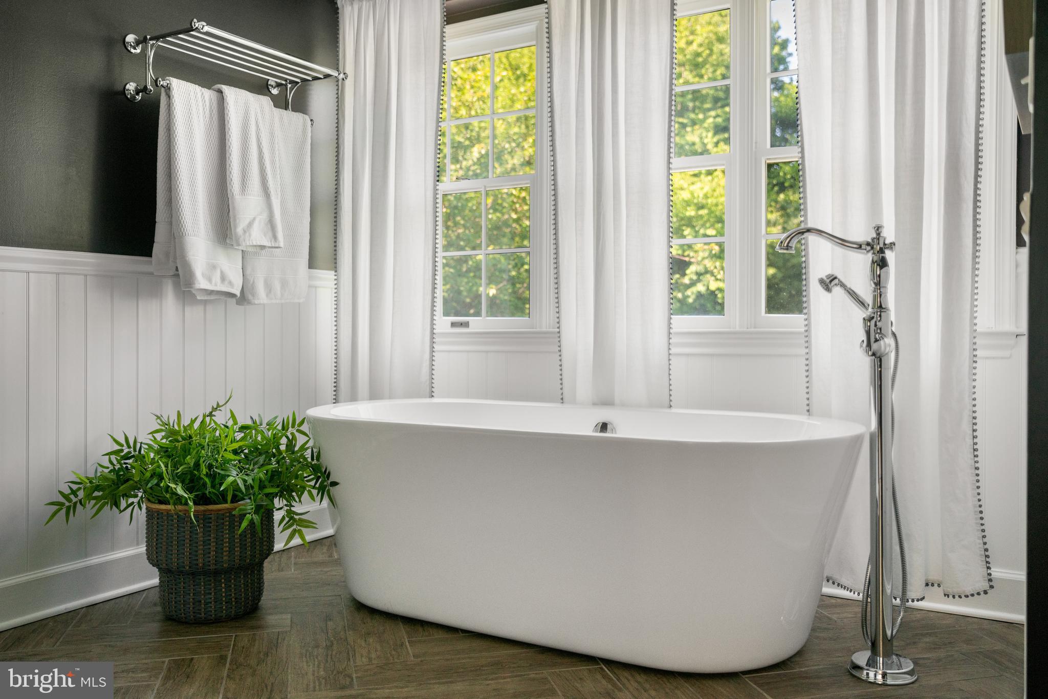 HUNTERS CROSSING - Residential