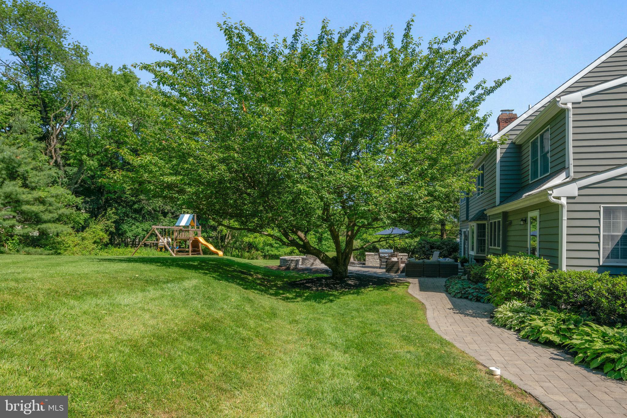 HUNTERS CROSSING - Residential