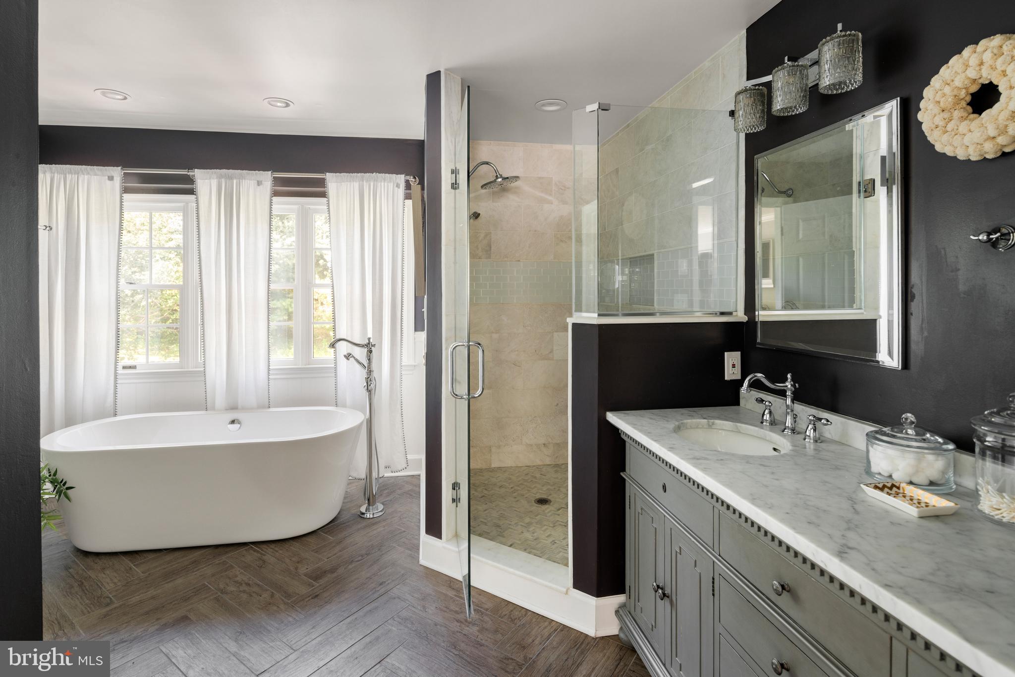 HUNTERS CROSSING - Residential