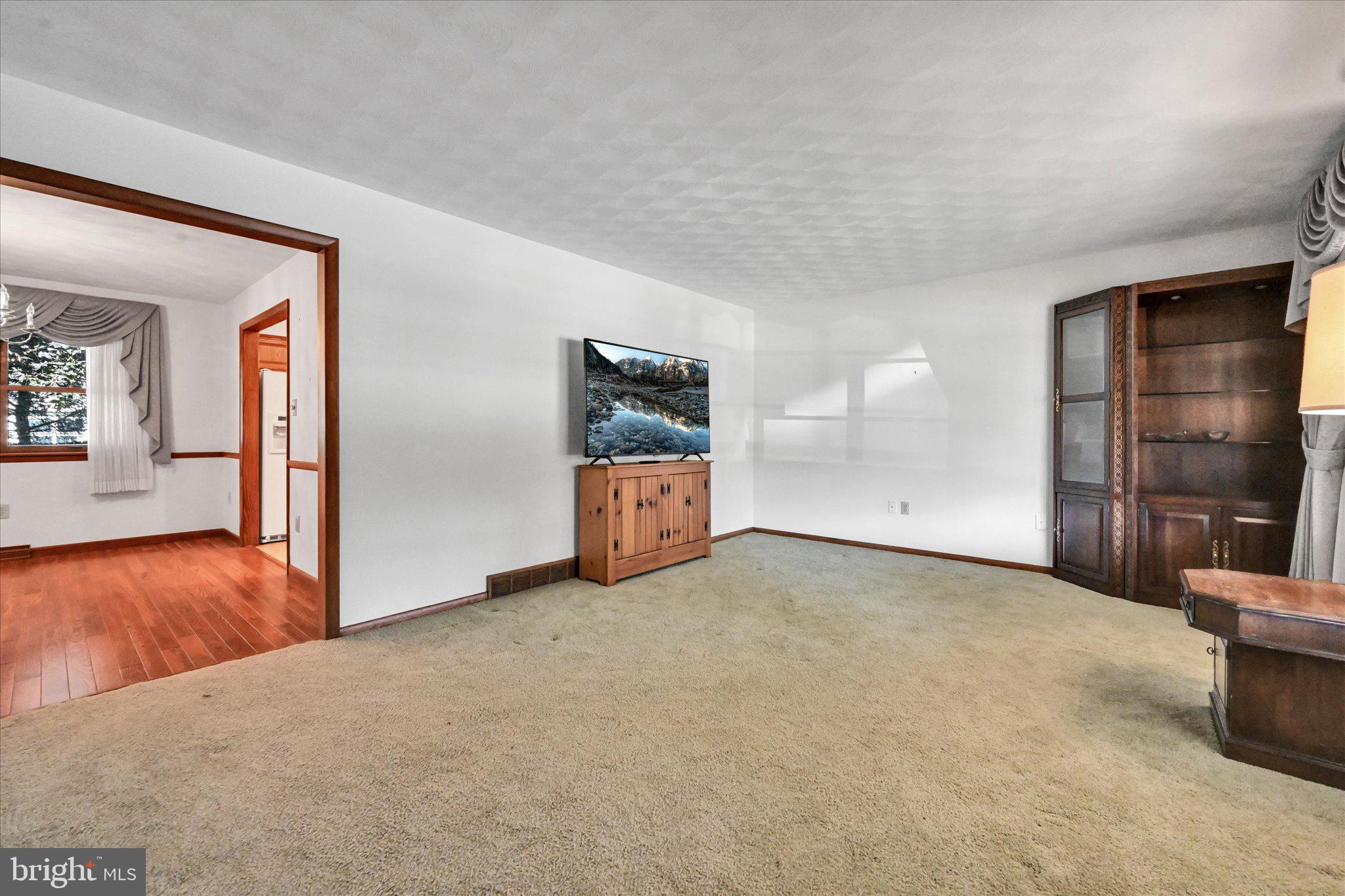 HERITAGE ACRES - Residential