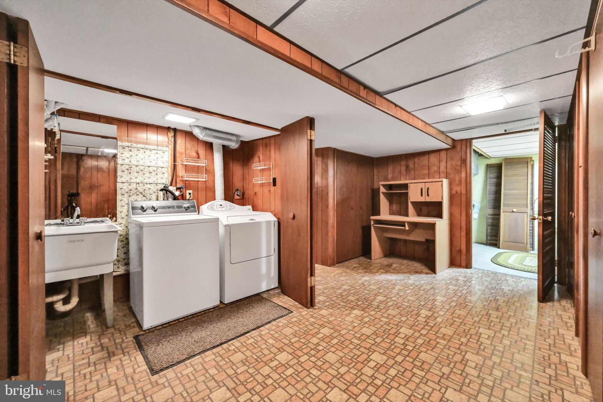 HERITAGE ACRES - Residential