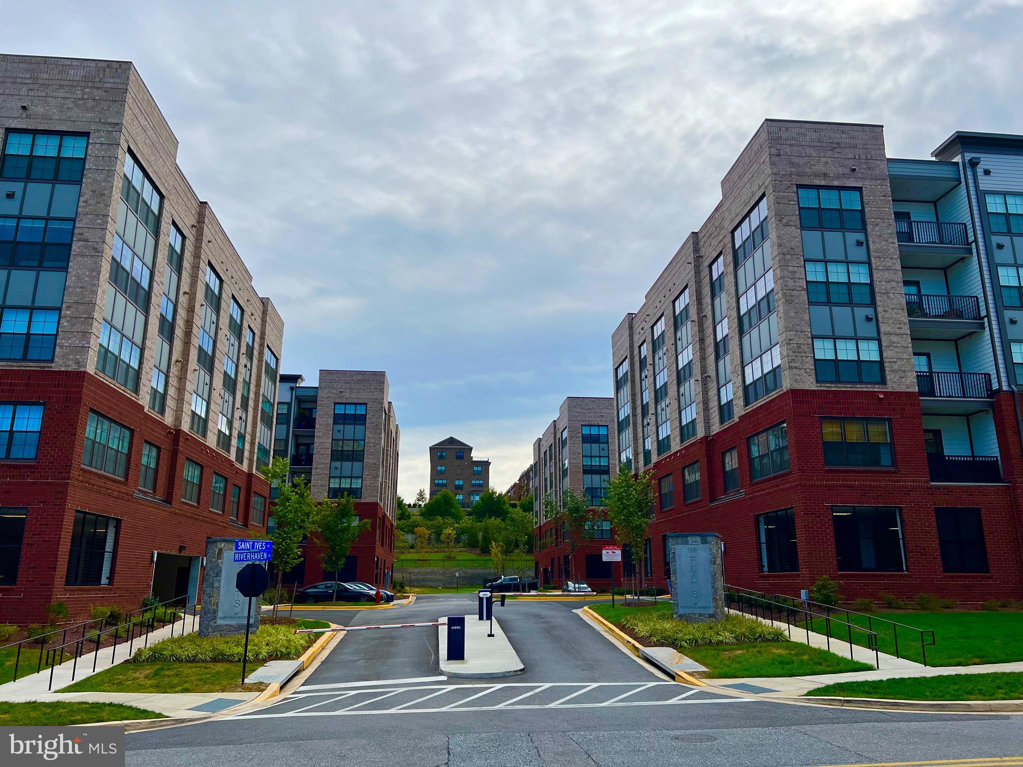 THE FLATS AT NATIONAL HARBOR - Residential Lease