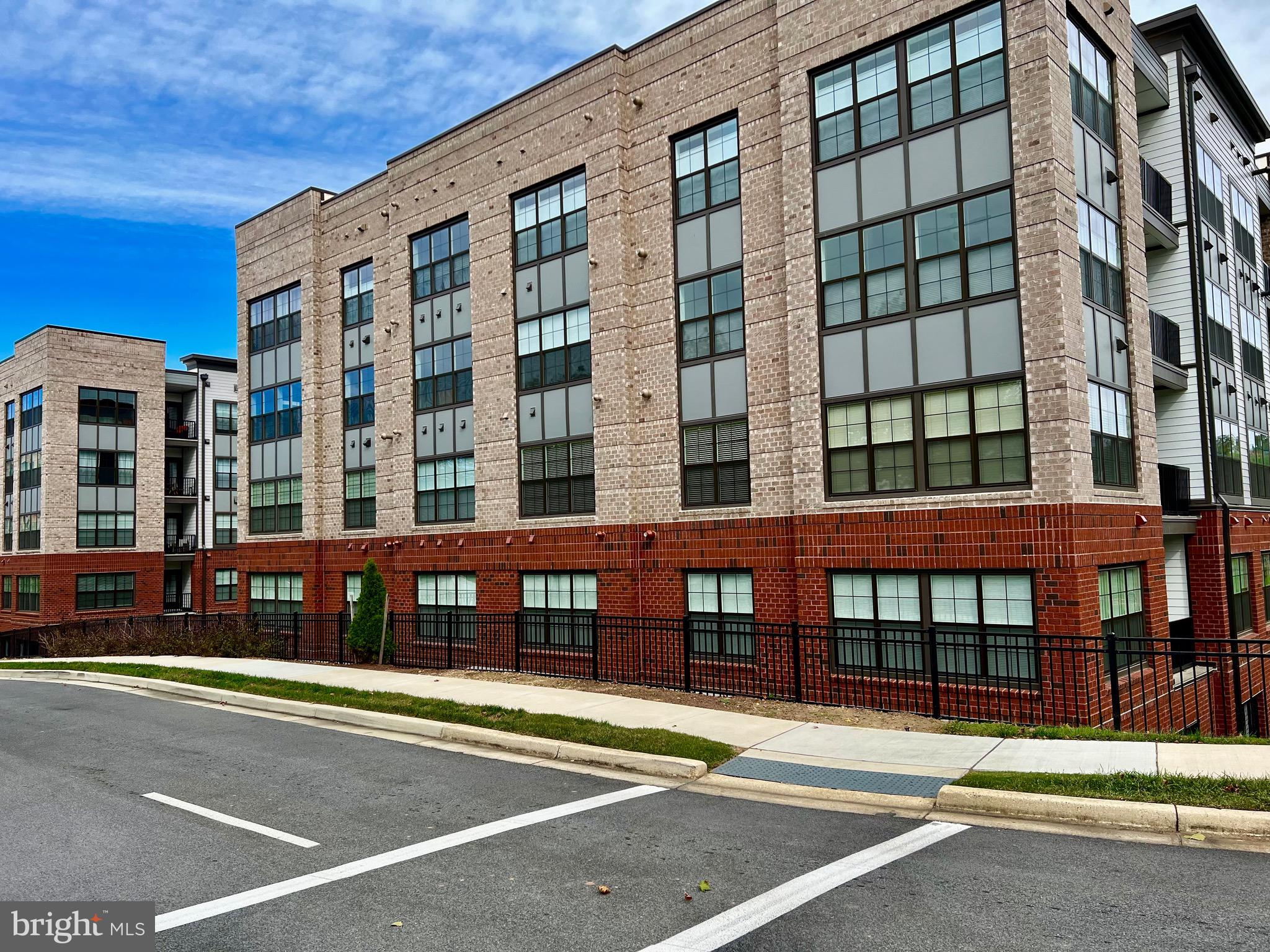 THE FLATS AT NATIONAL HARBOR - Residential Lease