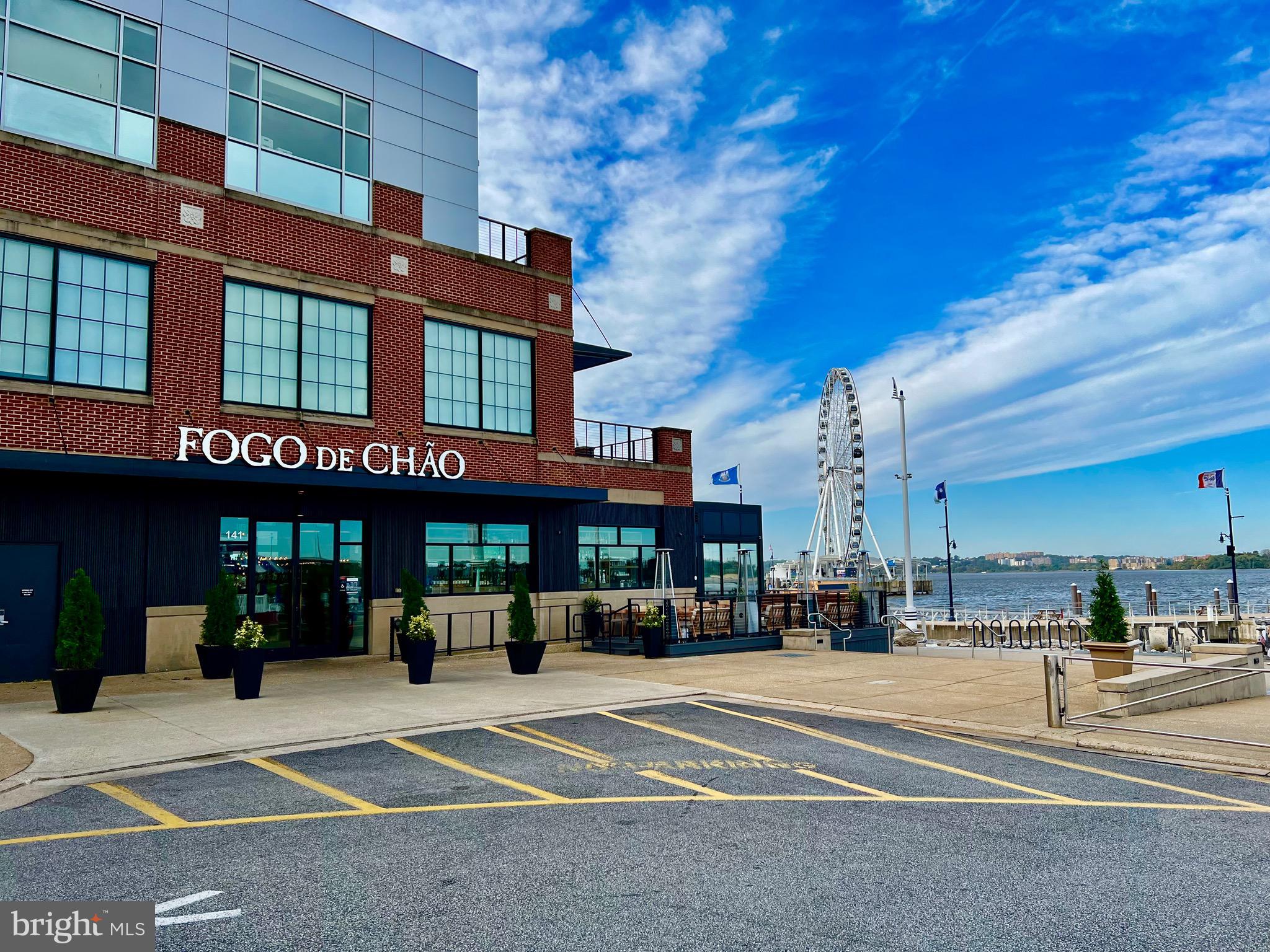 THE FLATS AT NATIONAL HARBOR - Residential Lease