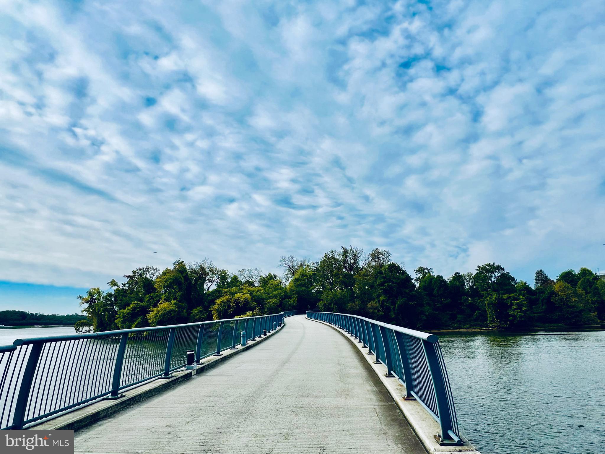 THE FLATS AT NATIONAL HARBOR - Residential Lease